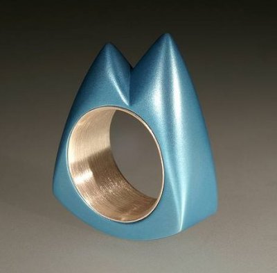 Δαχτυλίδι από ανοδιωμένο αλουμίνιο και ασήμι